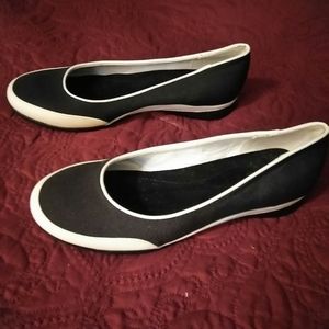 Chaps by Ralph Lauren sporty flat